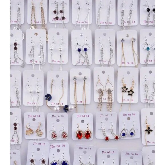 20 pcs Shiny Rhinestone Decor Elegant Classic Style Zinc Alloy Dangle Earrings - Picture 1 of 3